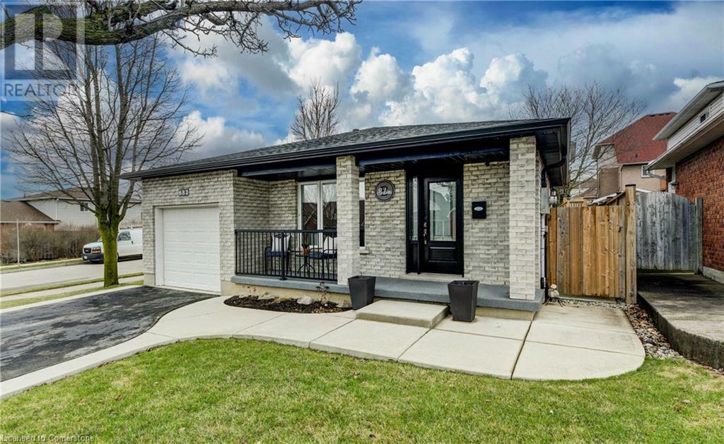 Property Photo: 682 Acadia Drive ON L8W 3V1
