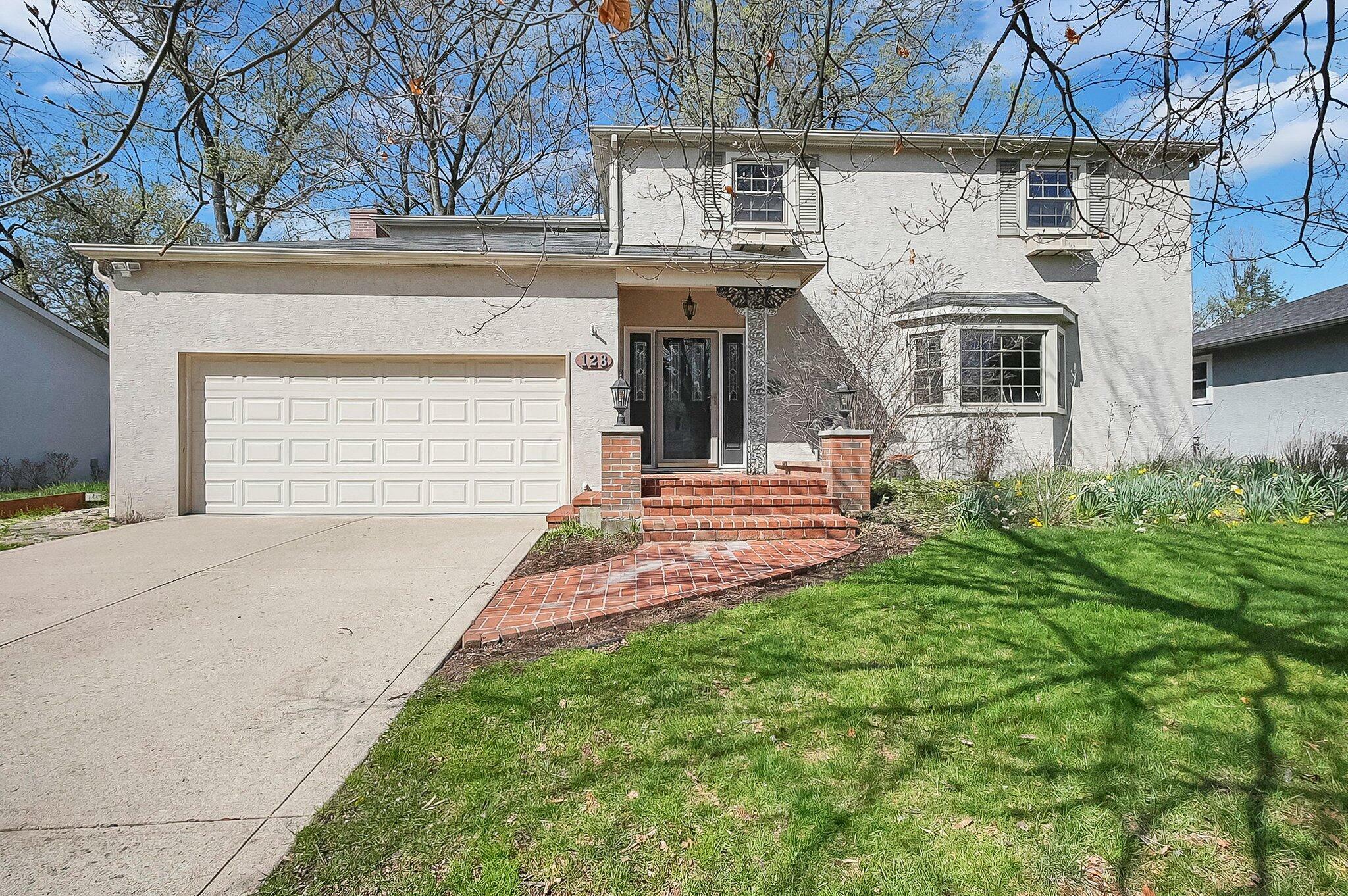 Property Photo: 128 Chaucer Court OH 43085