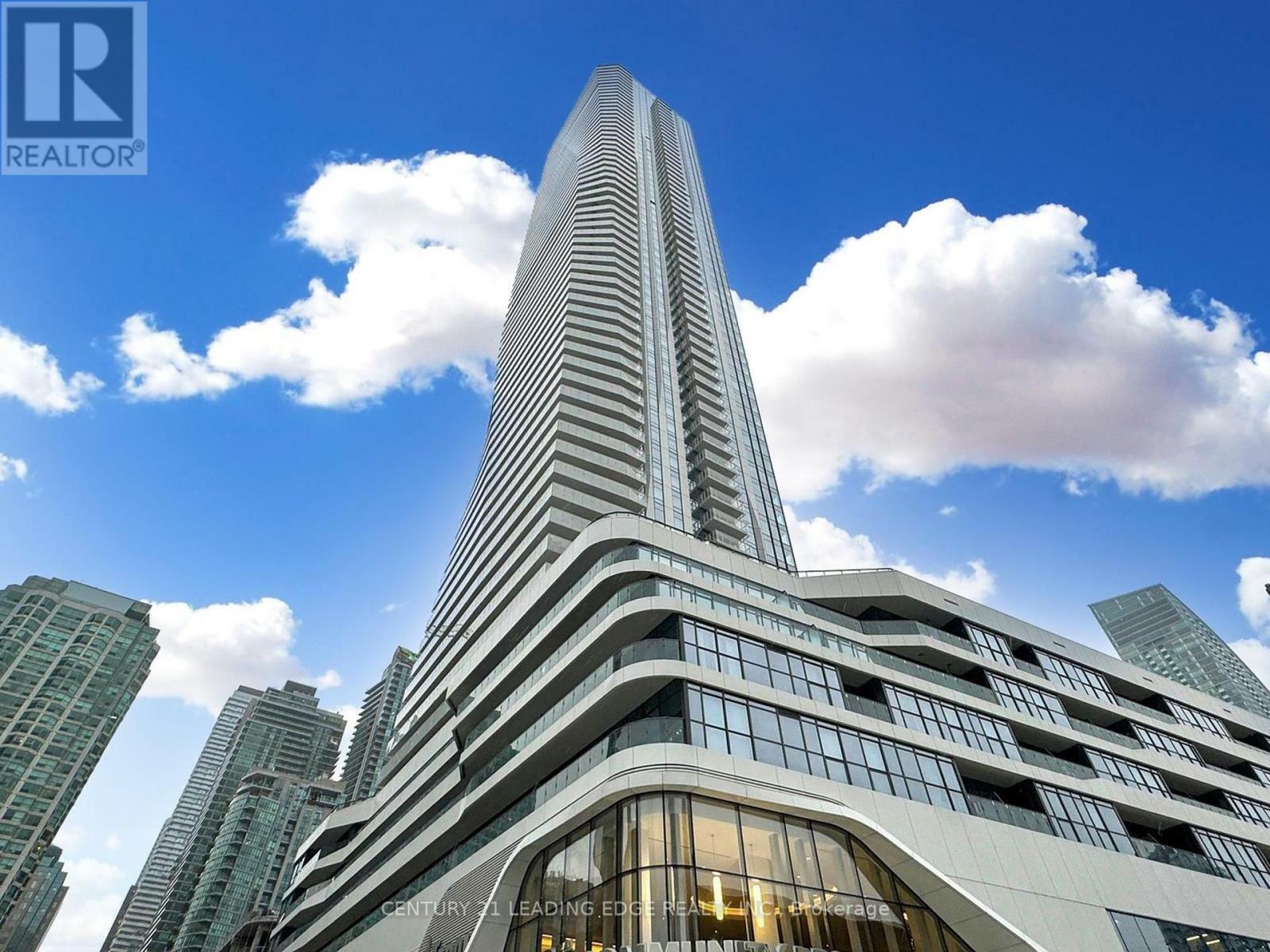 Property Photo: 28 Freeland Street 2207 ON M5E 0E3