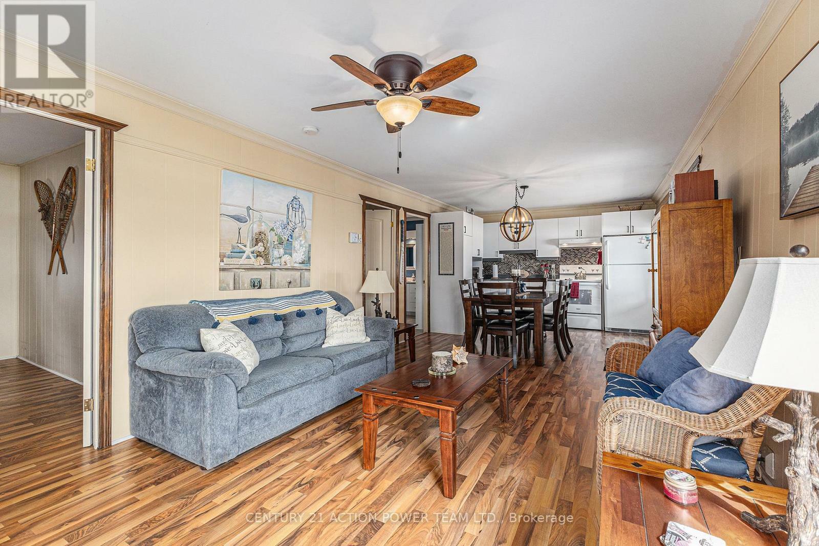 Property Photo: 2839 Domaine Chartrand Street East ON K0B 1J0