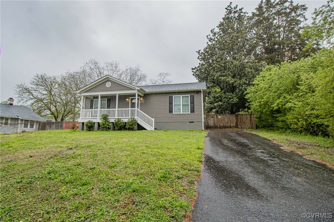 Property Photo: 2707 Poplar Street VA 23860
