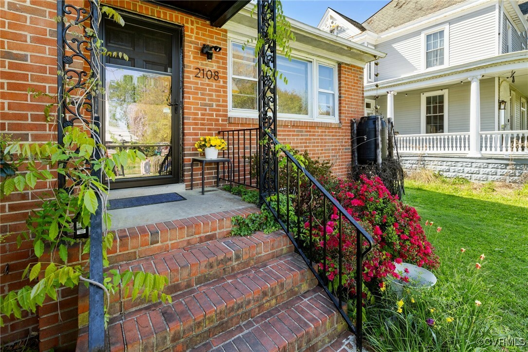 Property Photo: 2108 Lamb Avenue VA 23222