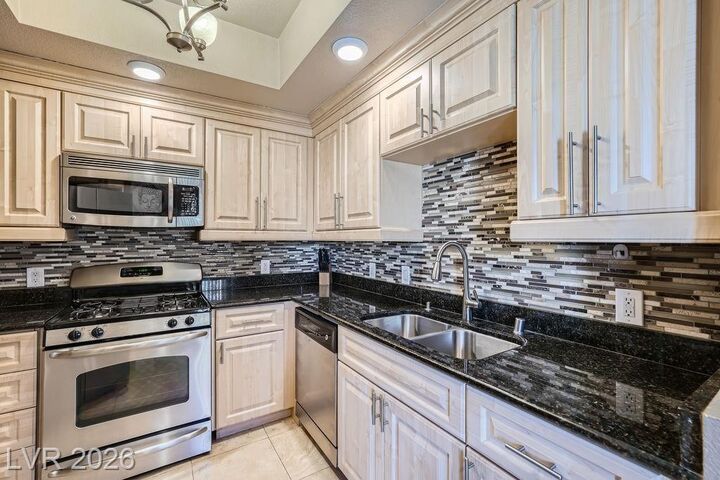 Property Photo: 220 East Flamingo Road 402 NV 89169
