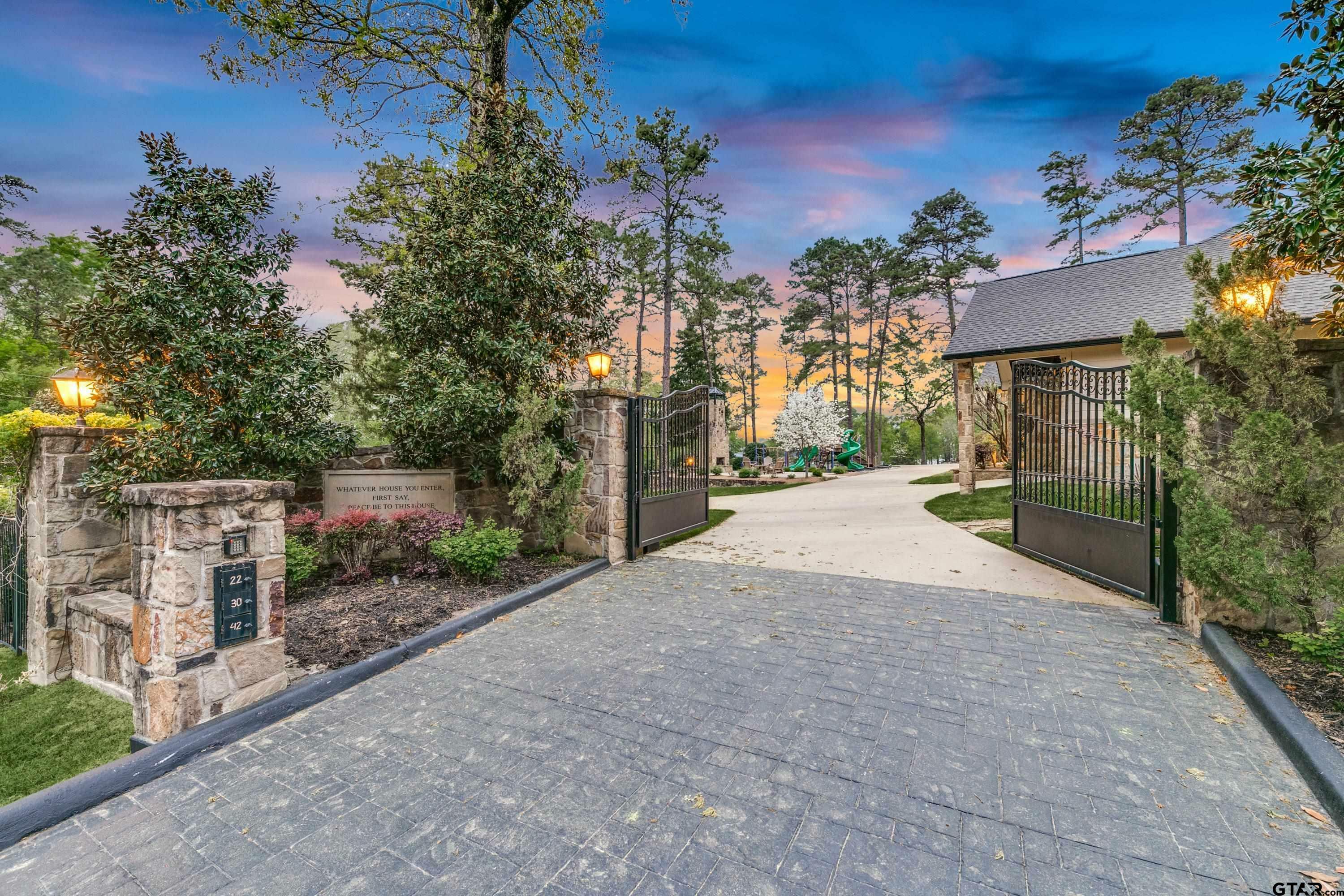 Property Photo: 42 Leona Court TX 75480
