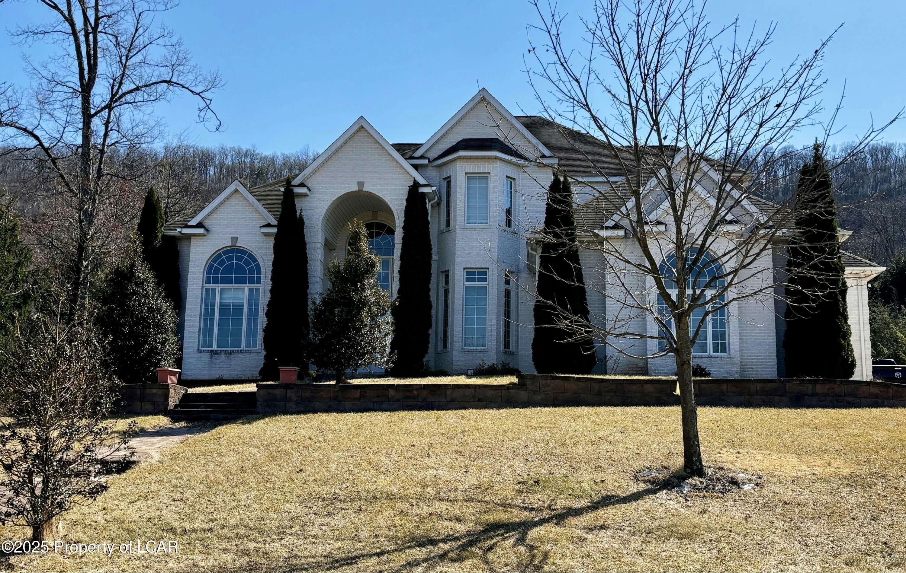 Property Photo: 9 Jennifer Lane PA 18249