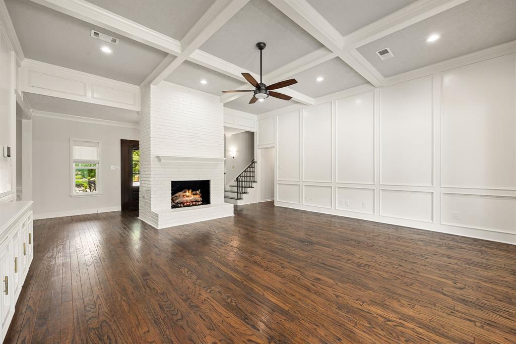 Property Photo: 5511 Oak Cove Drive TX 77345