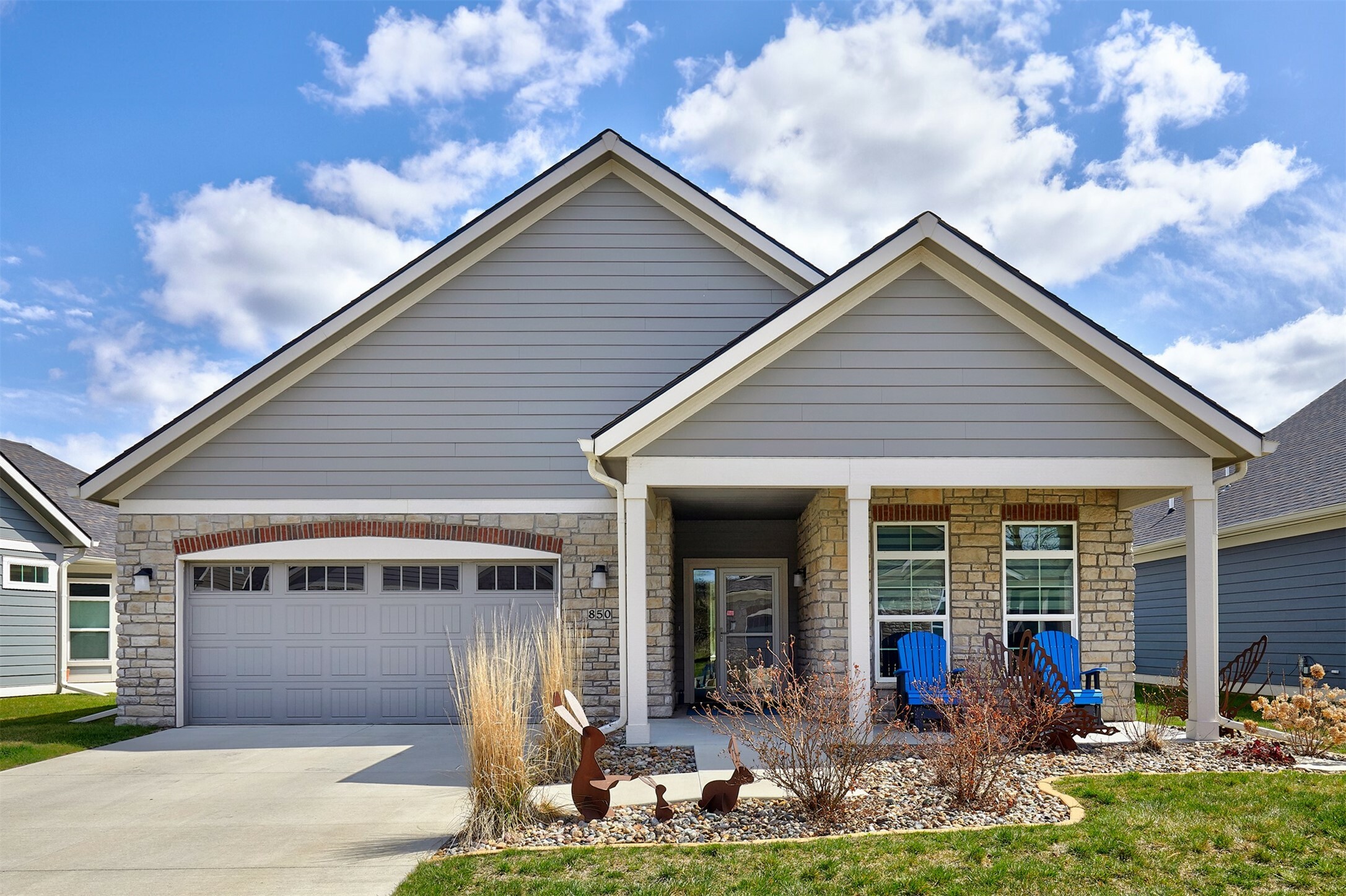 Property Photo:  850 S 100th Street  IA 50266 