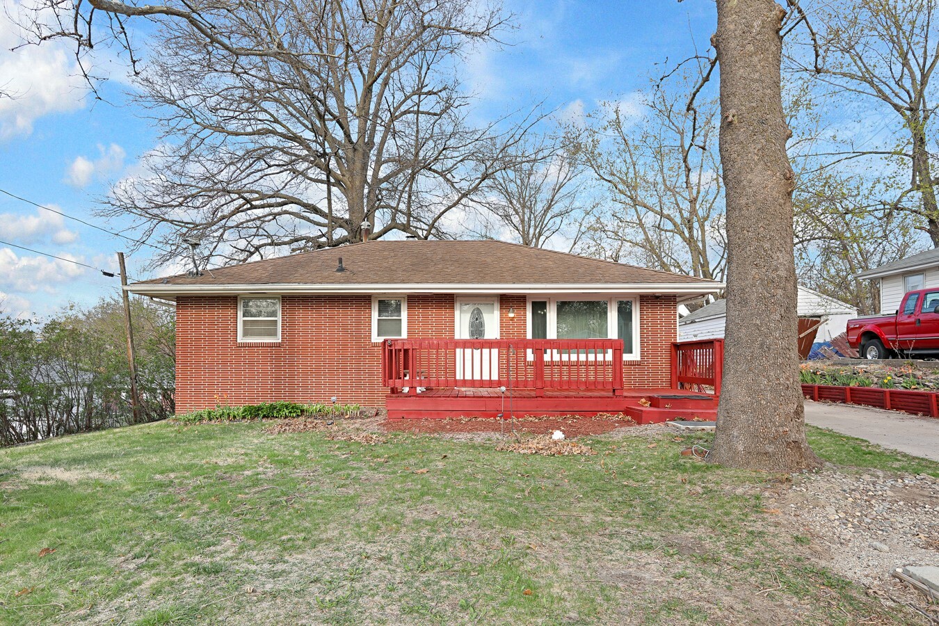 Property Photo: 305 N I Street IA 50125