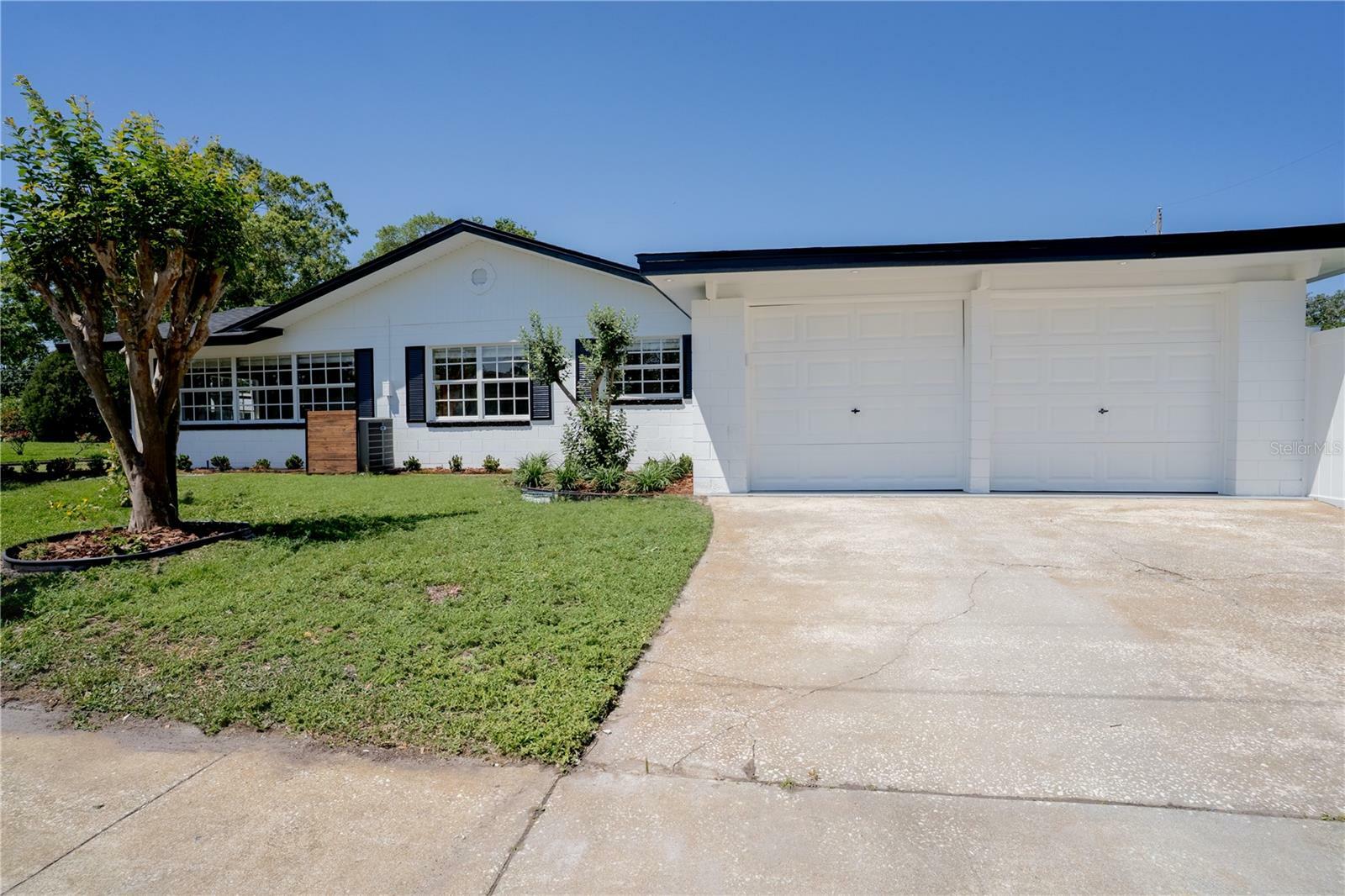 Property Photo:  2855 Lion Heart Road  FL 32792 