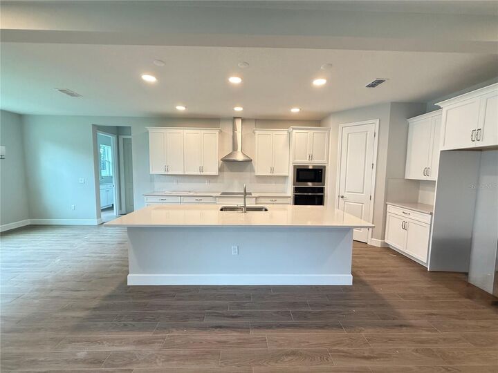 Property Photo: 2644 Ravencliffe Terrace FL 32765