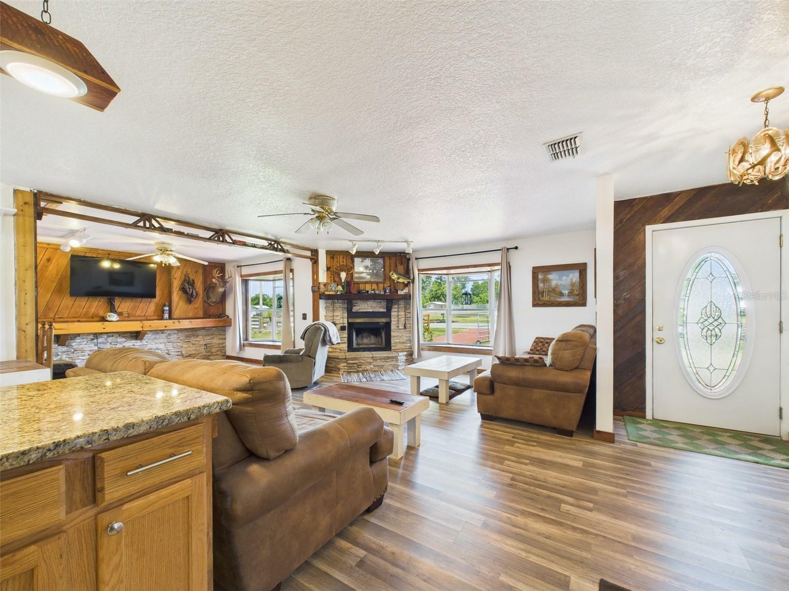 Property Photo: 2726 Prine Road FL 33810