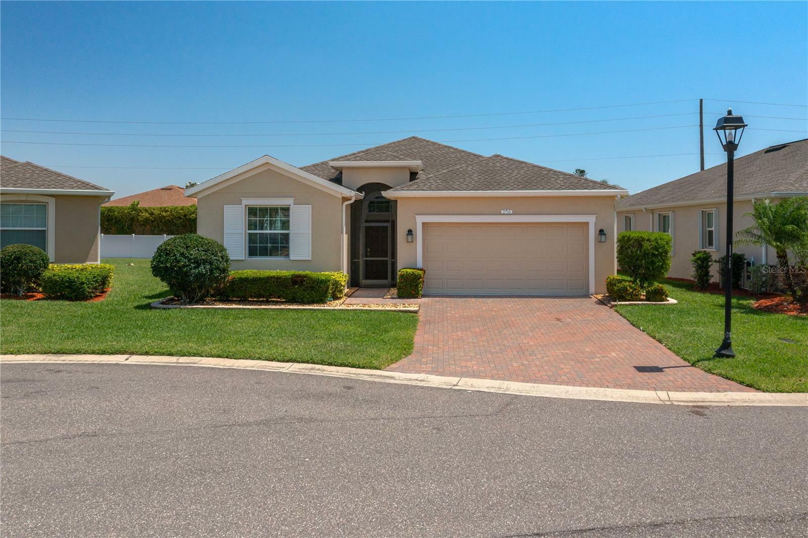 Property Photo: 2733 Attwater Loop FL 33884