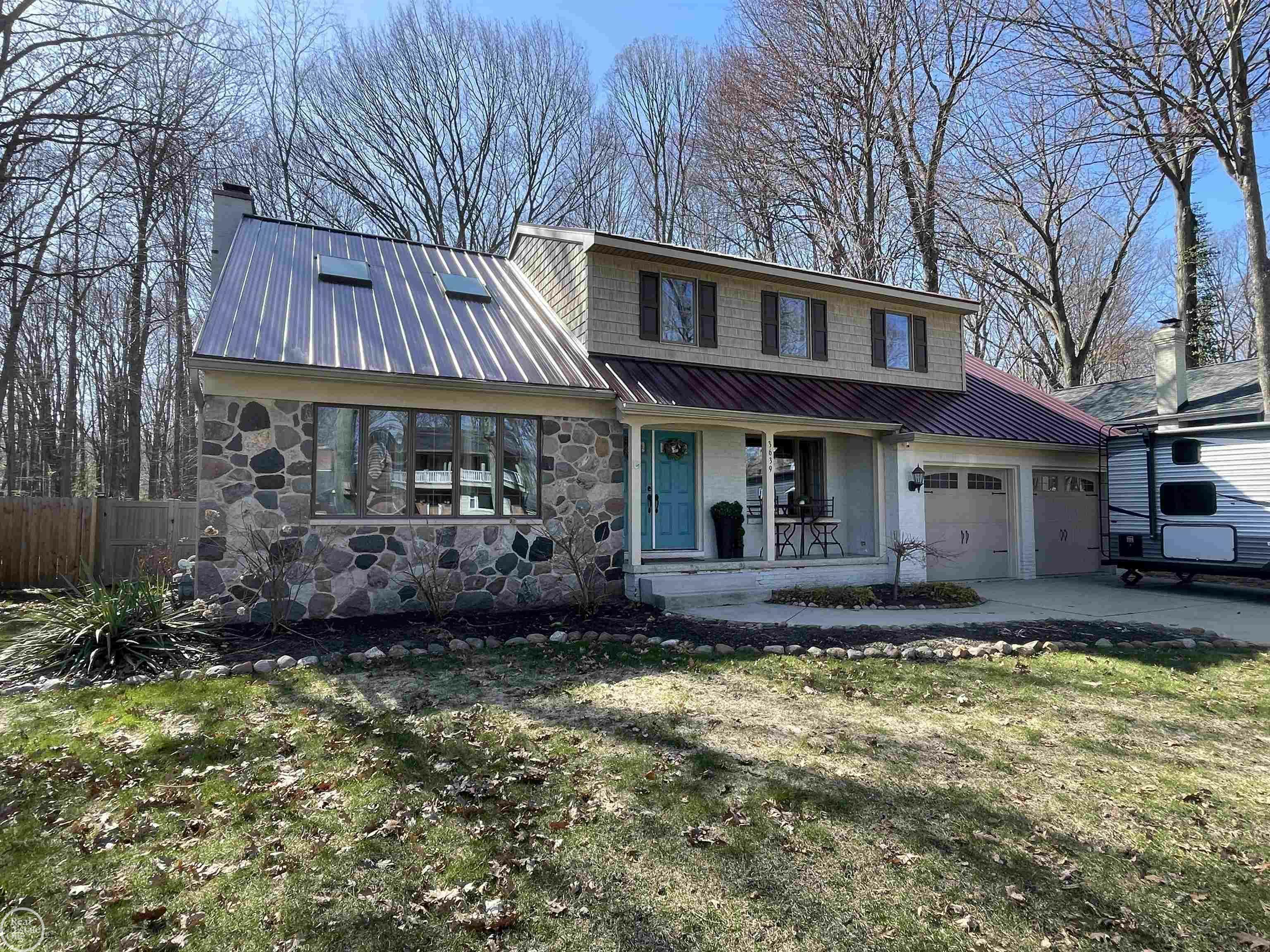 Property Photo: 3639 W Surrey Lane MI 48059