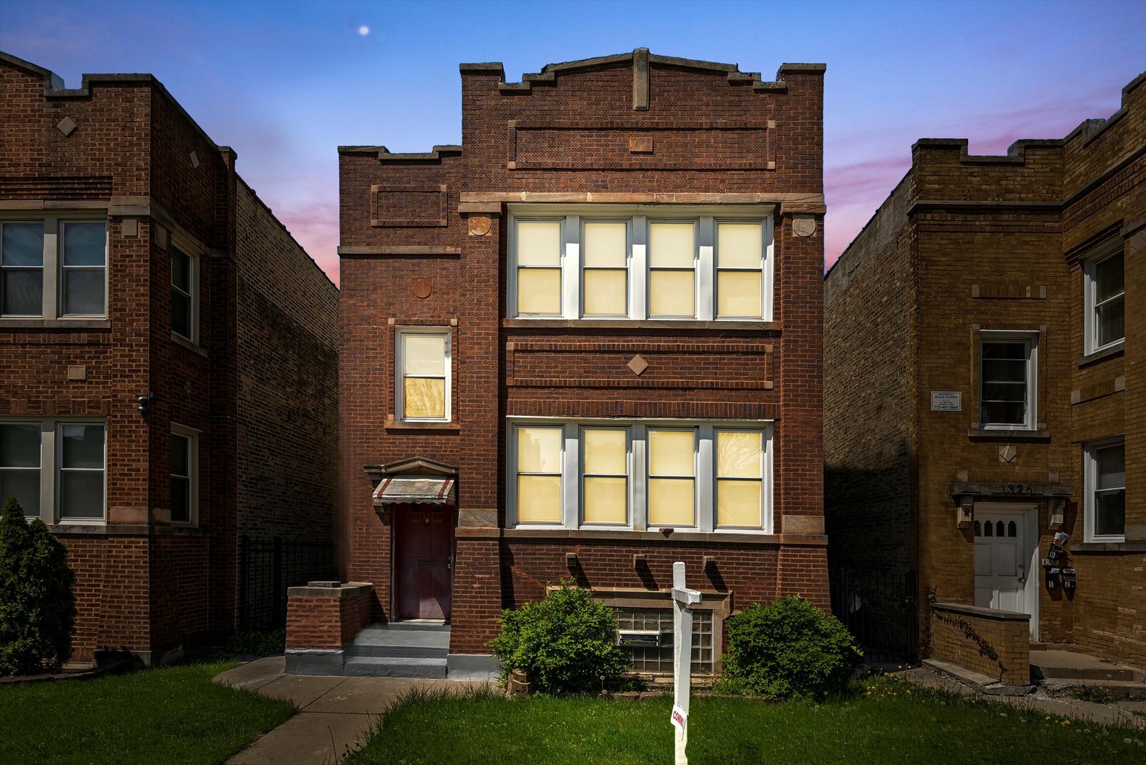 Property Photo:  1322 N Lockwood Avenue  IL 60651 