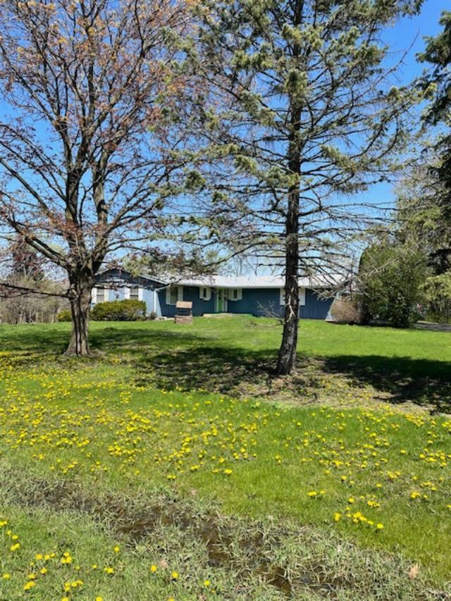Property Photo: 23W570 Pine Drive IL 60188