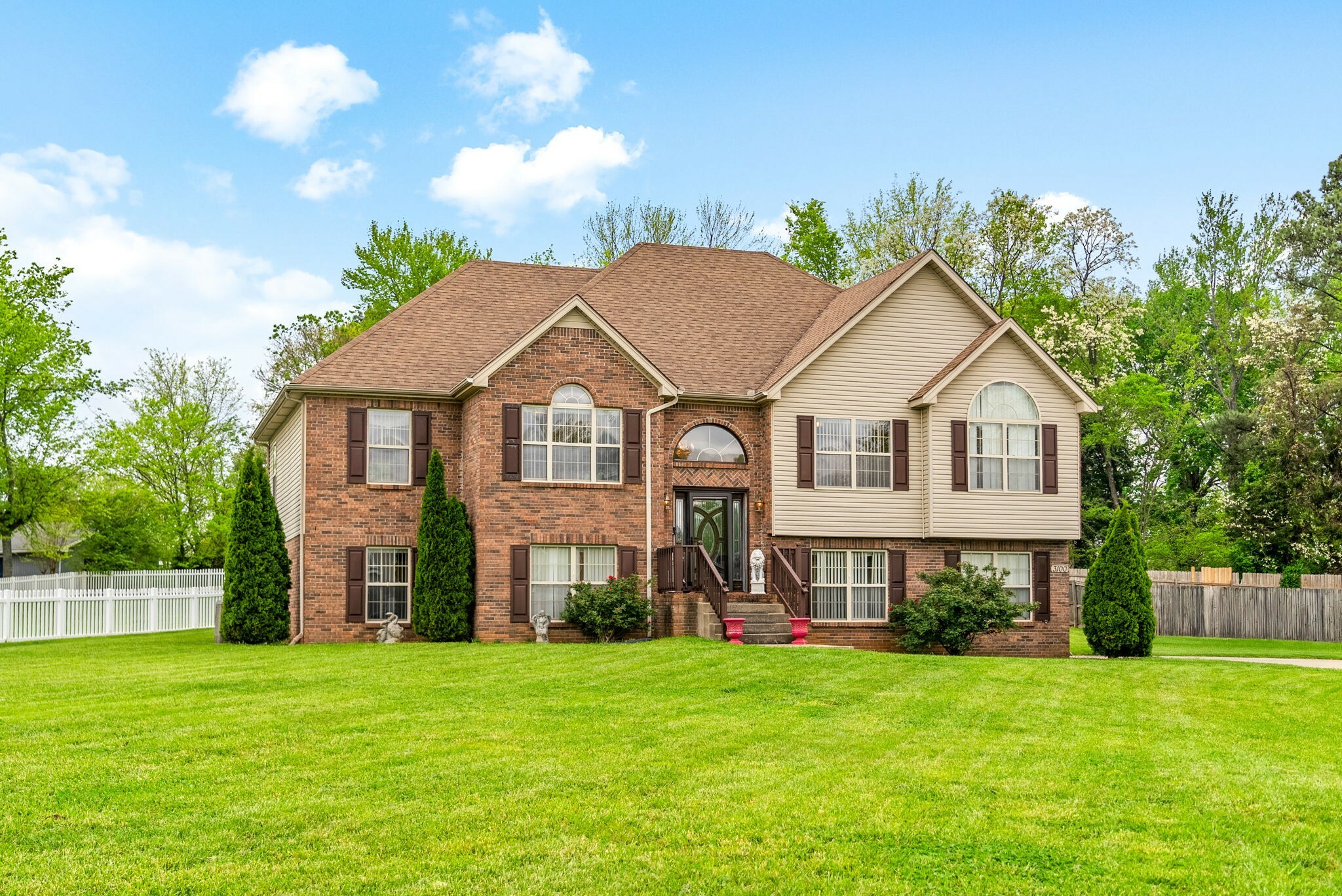Property Photo: 3100 Shadow Bluff Ct TN 37040