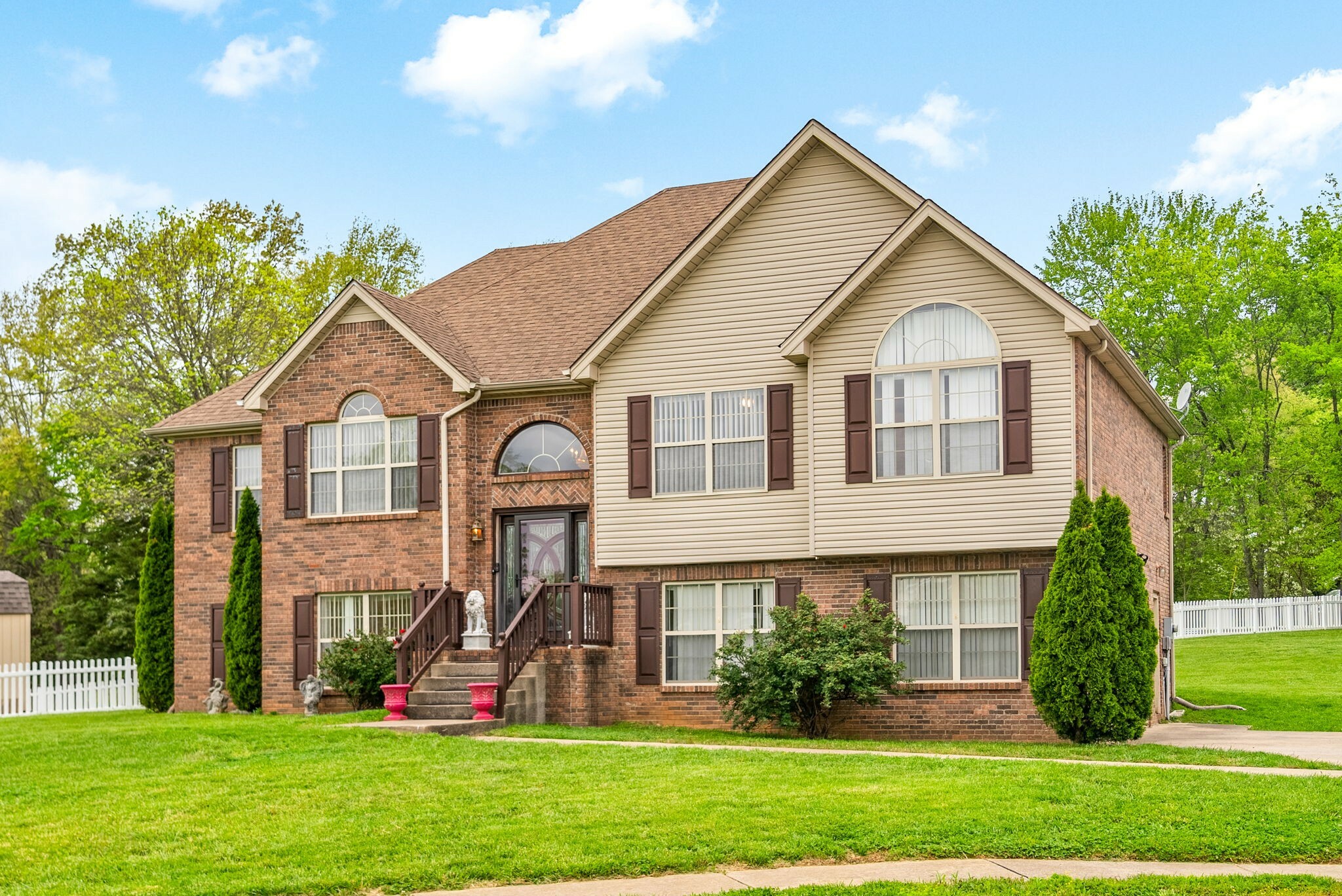 Property Photo: 3100 Shadow Bluff Ct TN 37040