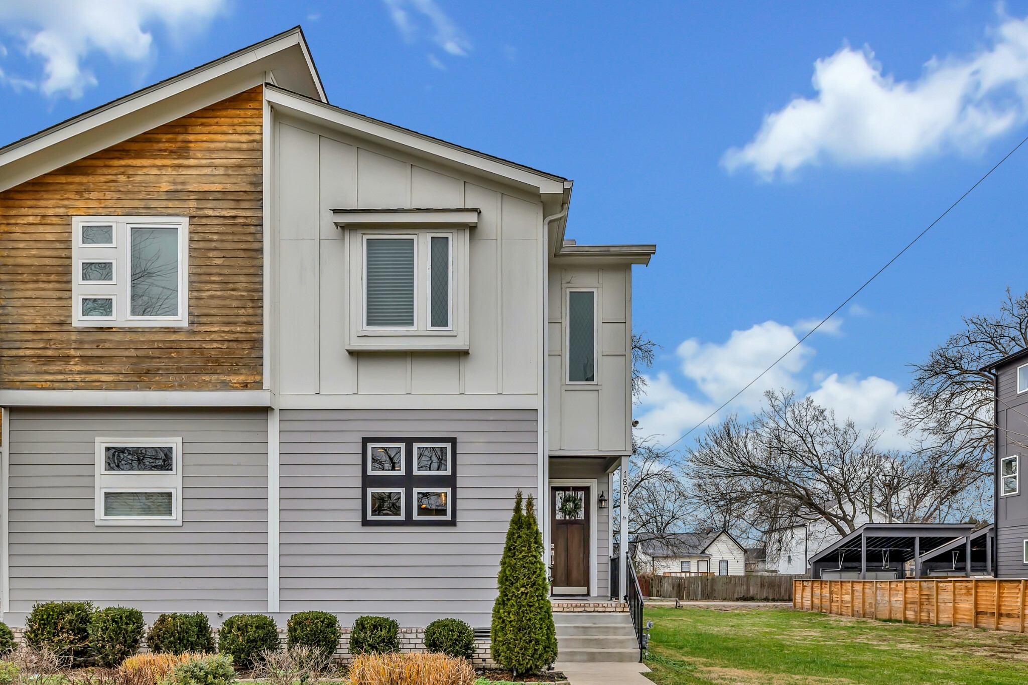 Property Photo: 1807B 14th Ave N TN 37208
