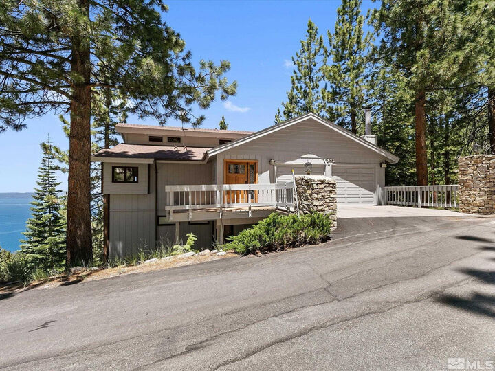 Property Photo:  1374 Winding Way  NV 89413 