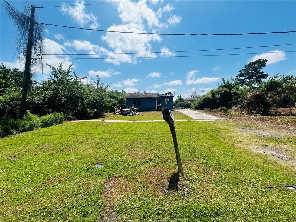 Property Photo:  2423 Elmwood Park Drive  LA 70114 