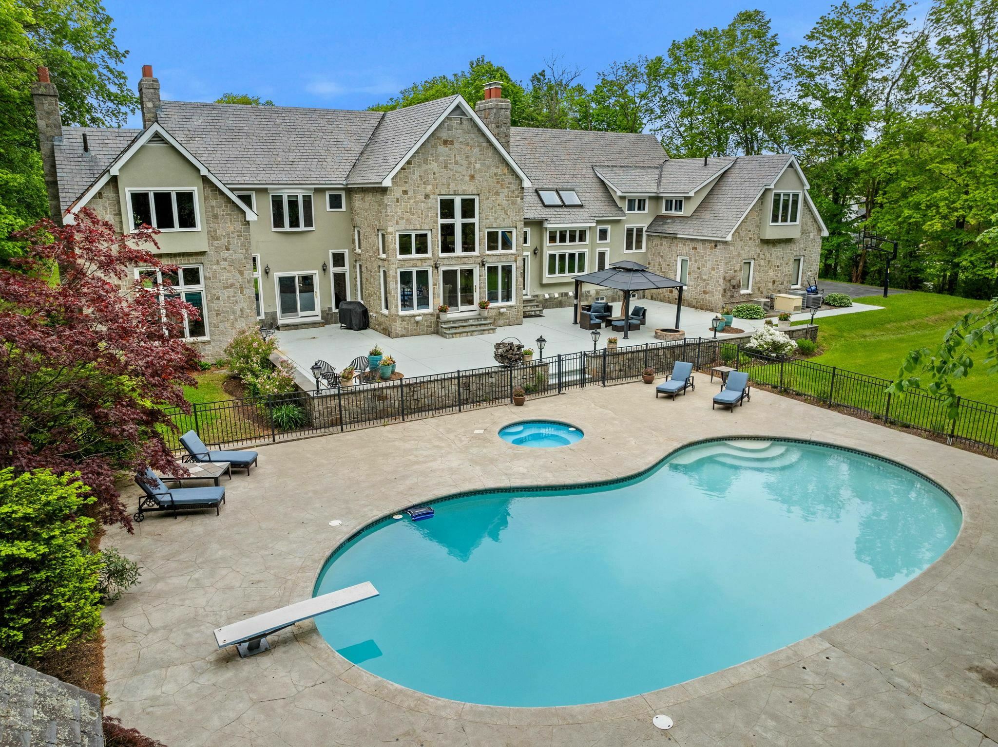 Property Photo: 15 Richardson Road NH 03049