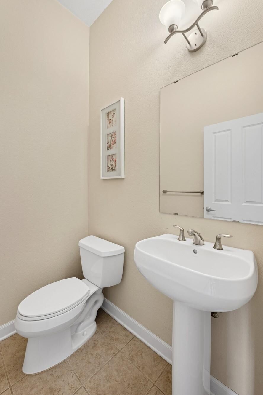 Property Photo: 831 River Mews Court MN 55414