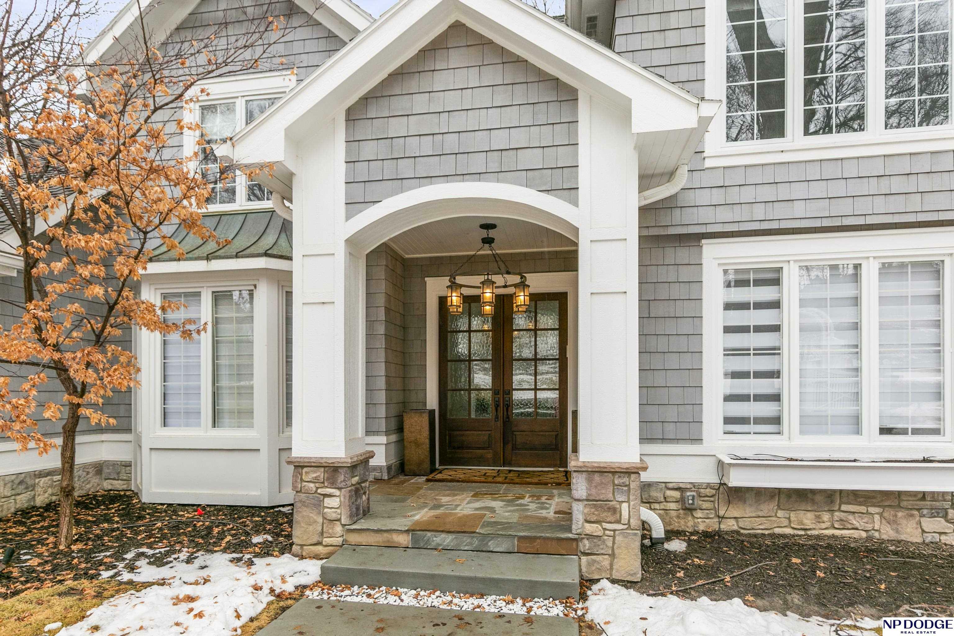 Property Photo: 6026 Country Club Oaks Place NE 68152