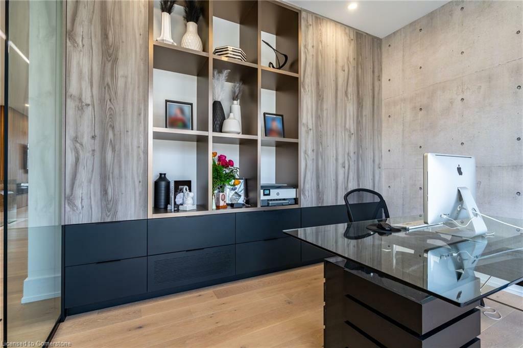 Property Photo: 86 Valleyview Drive ON L9G 2A5