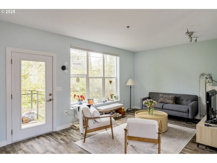 Property Photo: 9601 NW Leahy Rd 307 OR 97229