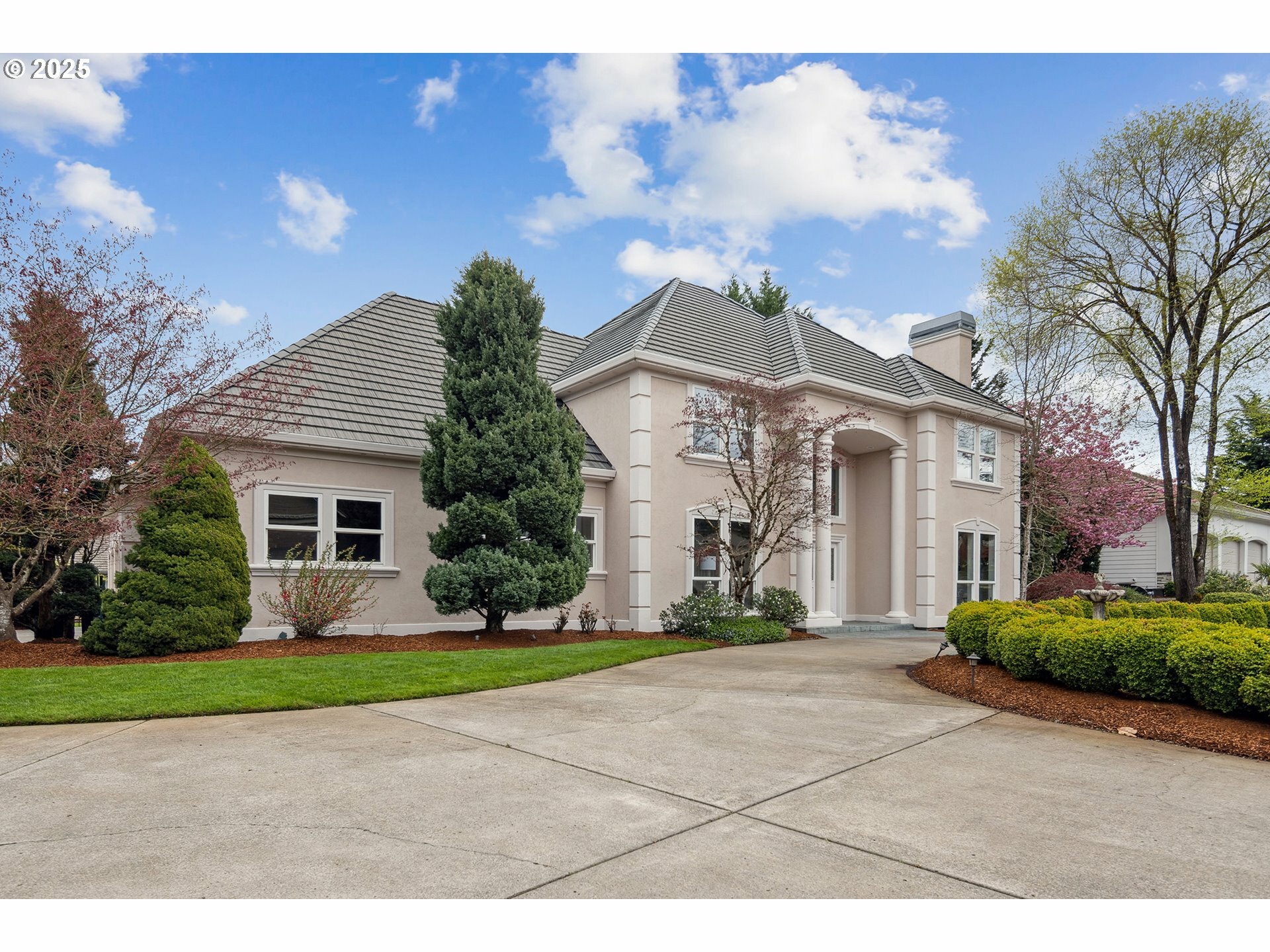Property Photo: 2835 NW Lacamas Dr WA 98607