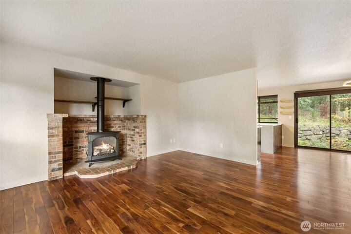 Property Photo: 1018 NE Coco Court WA 98311