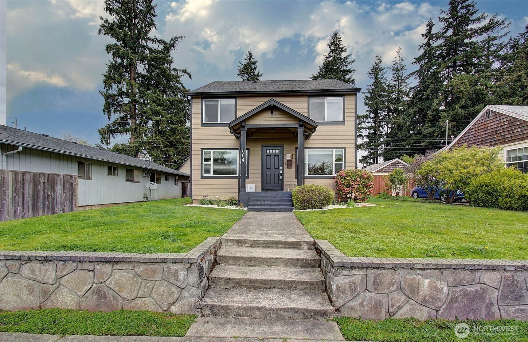 Property Photo: 504 W 31st Street WA 98660