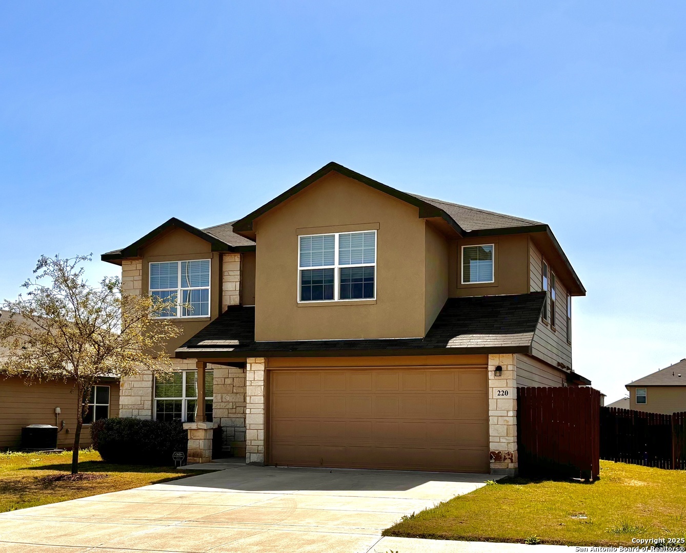 Property Photo: 220 Grand Rapids TX 78108