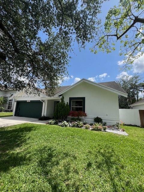 Property Photo: 521 NW 207th Ave FL 33029