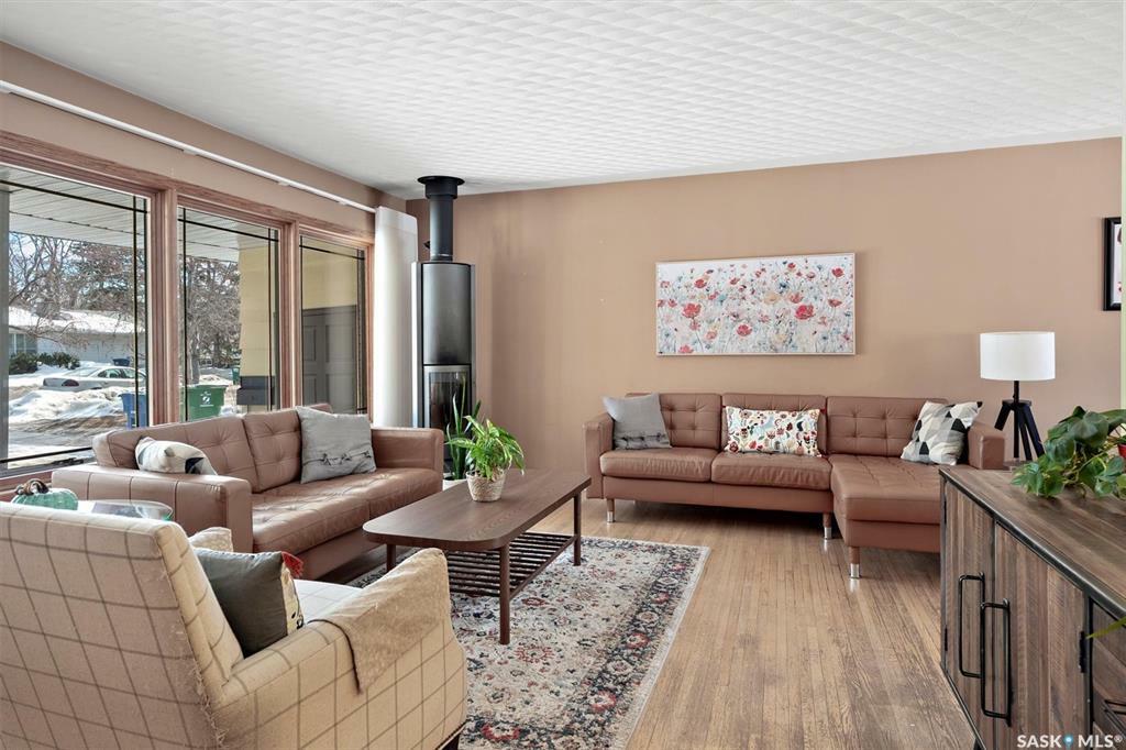 Property Photo: 518 Bate Crescent SK S7H 3A7