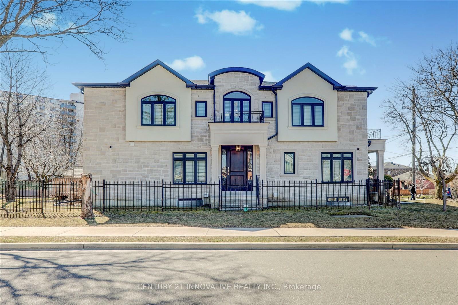 1 Battersea Crescent  Toronto ON M6L 1G7 photo
