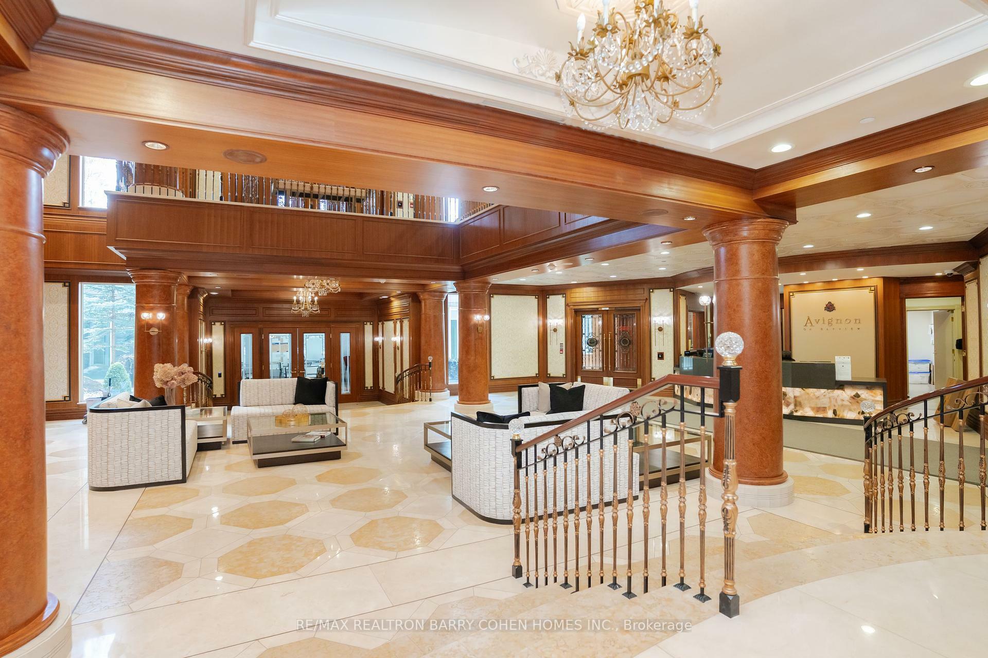 Property Photo: 7071 Bayview Avenue 108 ON L3T 7Y8