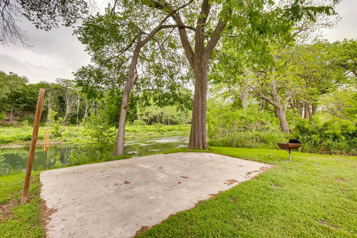 Property Photo: 0 Ervendberg Avenue TX 78130