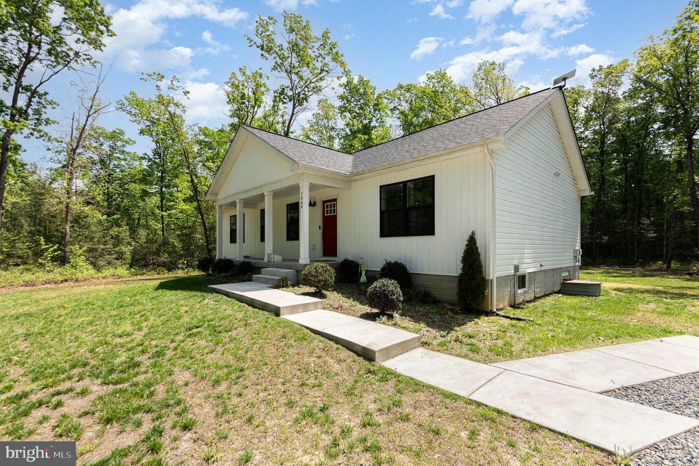 Property Photo: 7464 Cedar Fork Road VA 22546