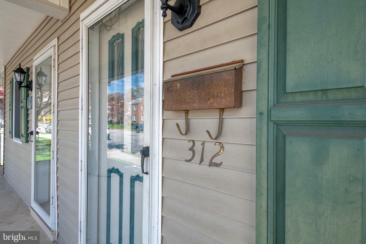 Property Photo: 312 E High Street PA 17057