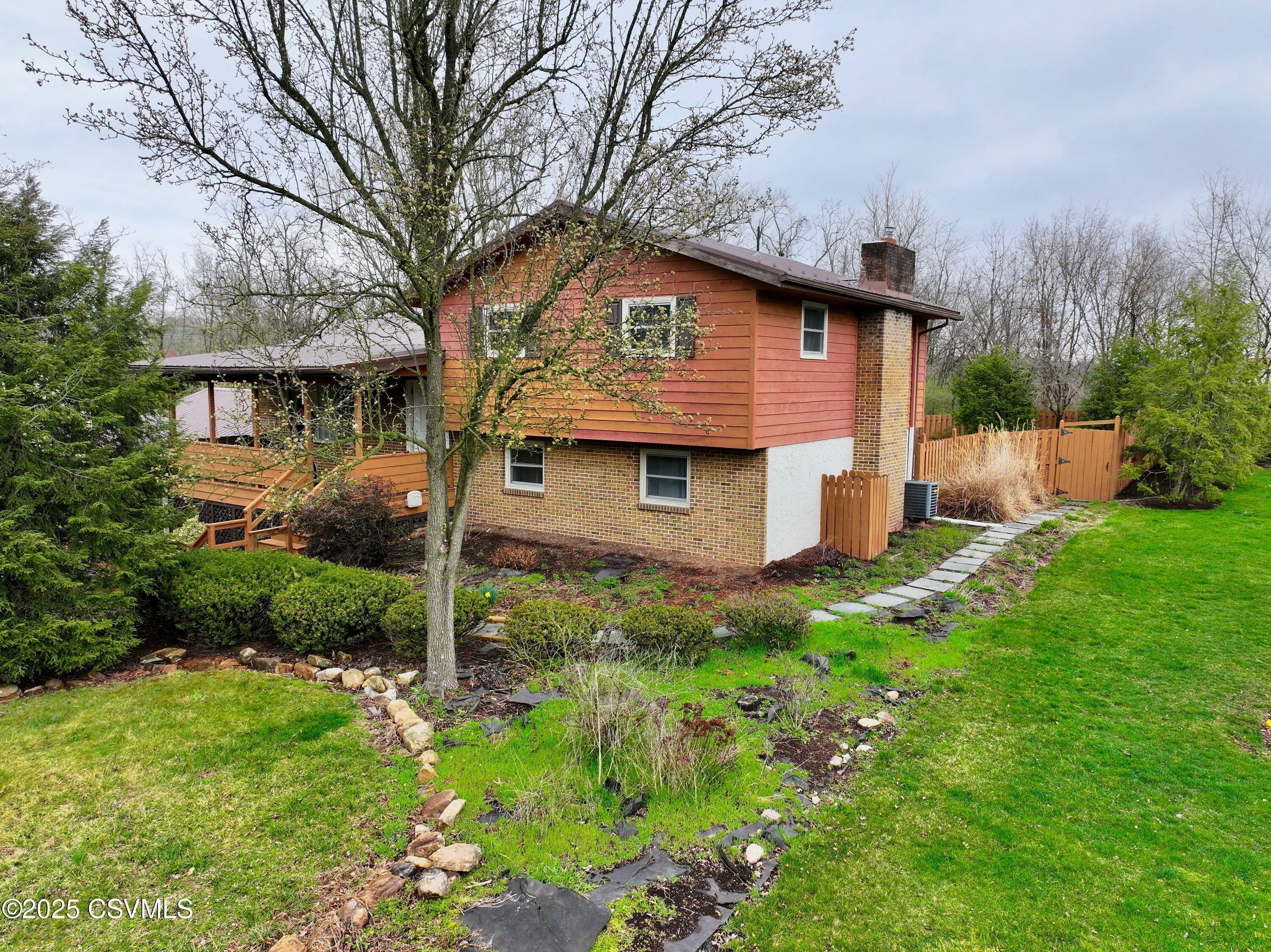 81 Montcalm Place  Lewisburg PA 17837 photo