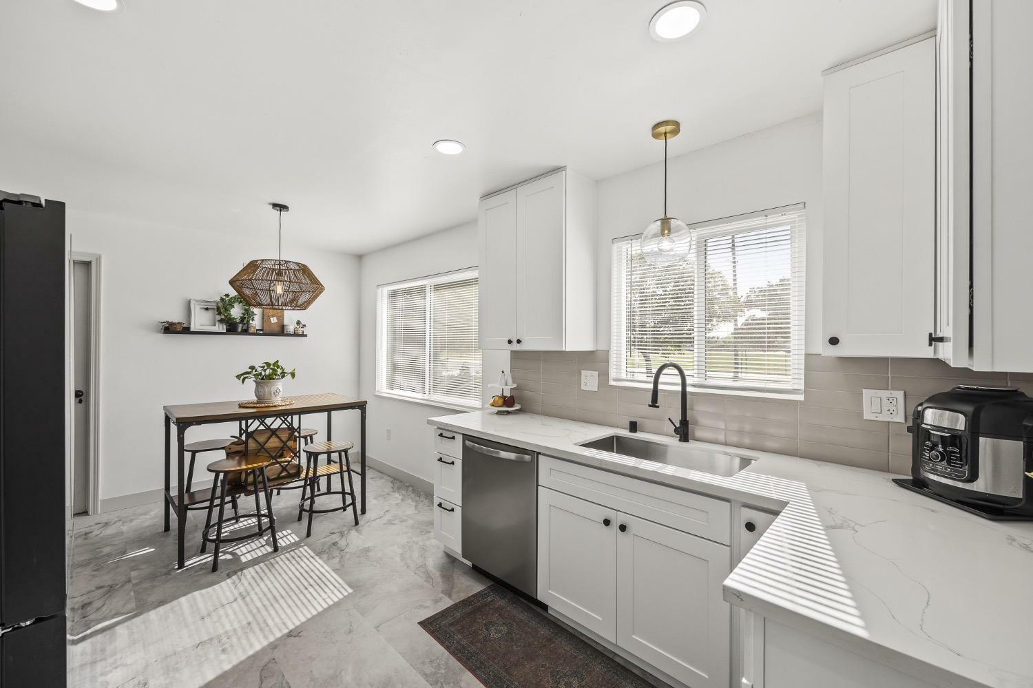 Property Photo: 4844 N 4th Street CA 93726