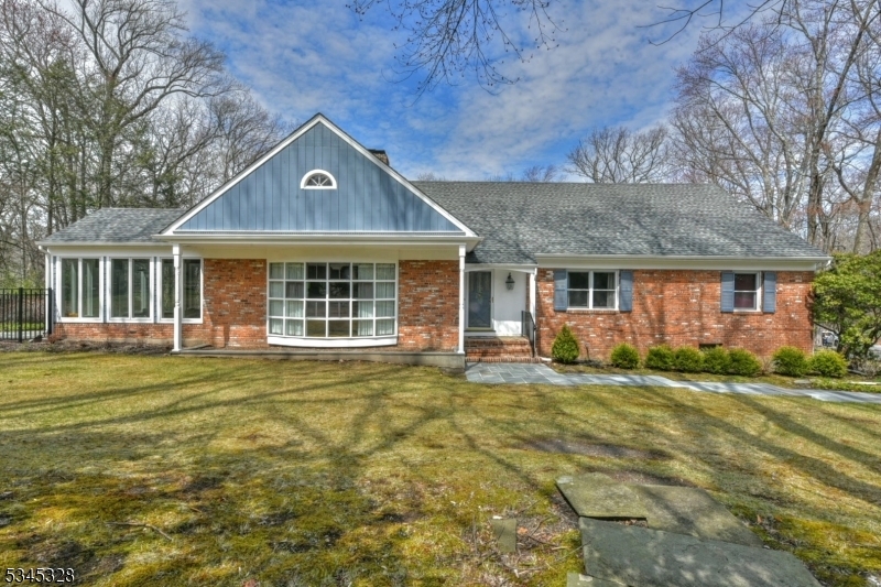457 Laurel Ln  Kinnelon Boro NJ 07405 photo