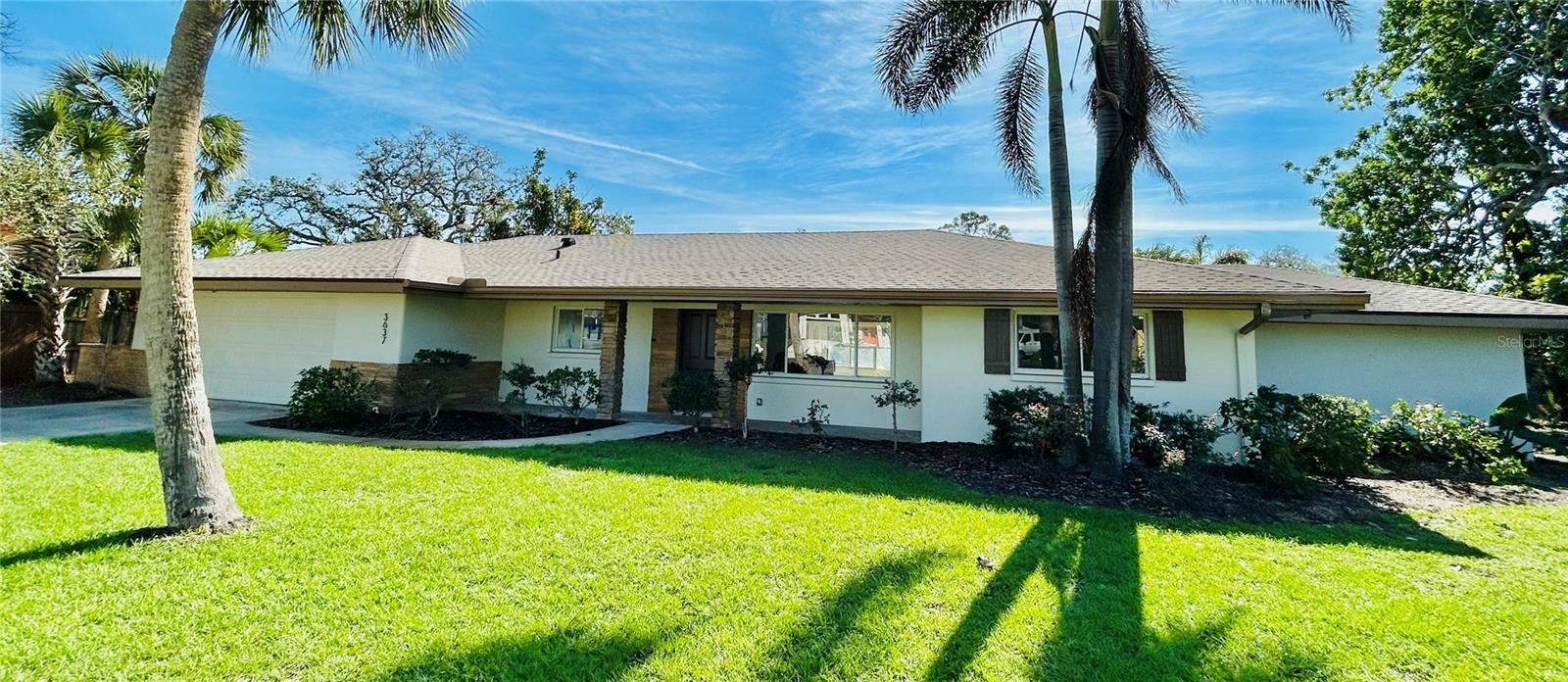 Property Photo: 3637 Mineola Drive FL 34239