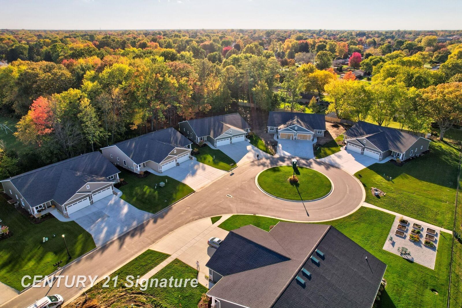 Property Photo: 4215 Woodburn Court MI 48603