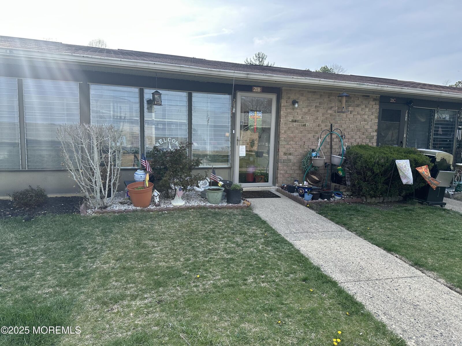 Property Photo:  21B Yorkshire Court  NJ 08759 