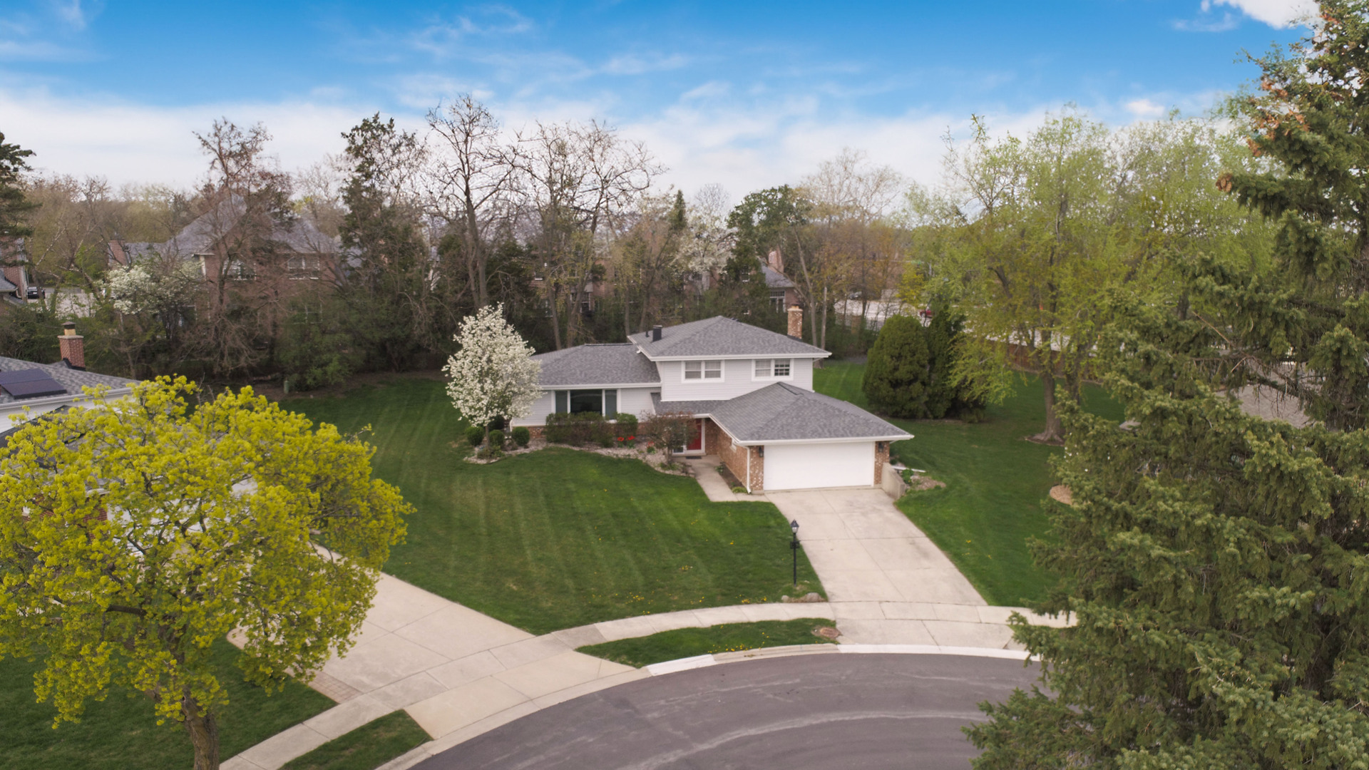 Property Photo: 1206 Sleepy Hollow Lane IL 60561