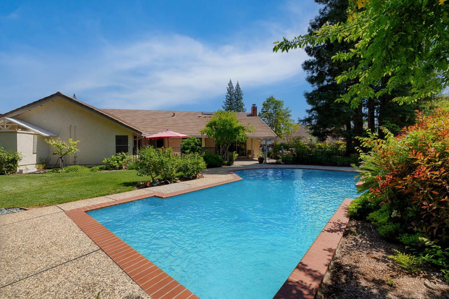 Property Photo: 140 Silva Court CA 95630