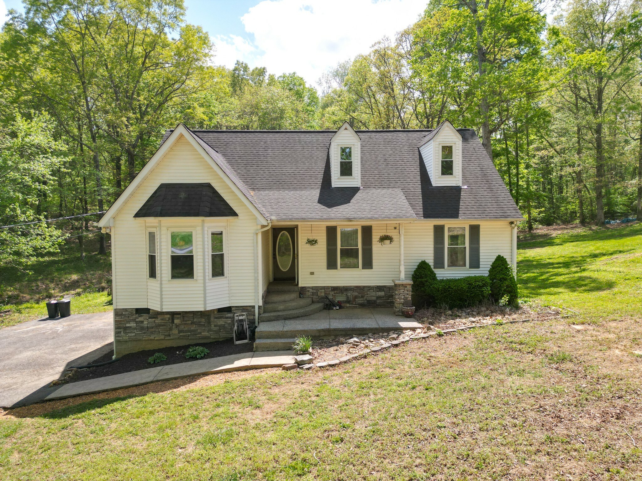 Property Photo: 188 Gaskins Rd TN 37055