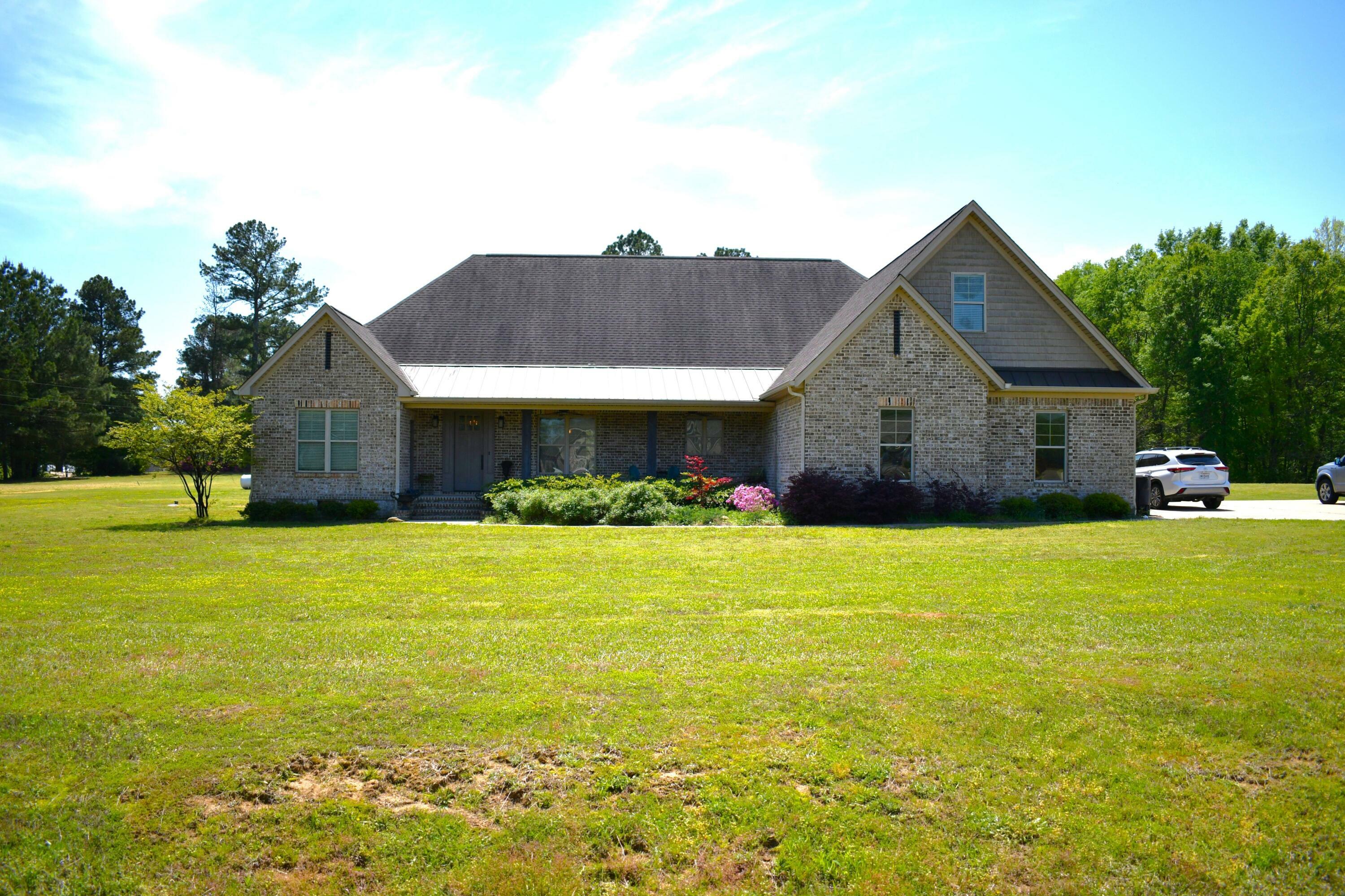 Property Photo: 185 Mound Springs Road MS 38866